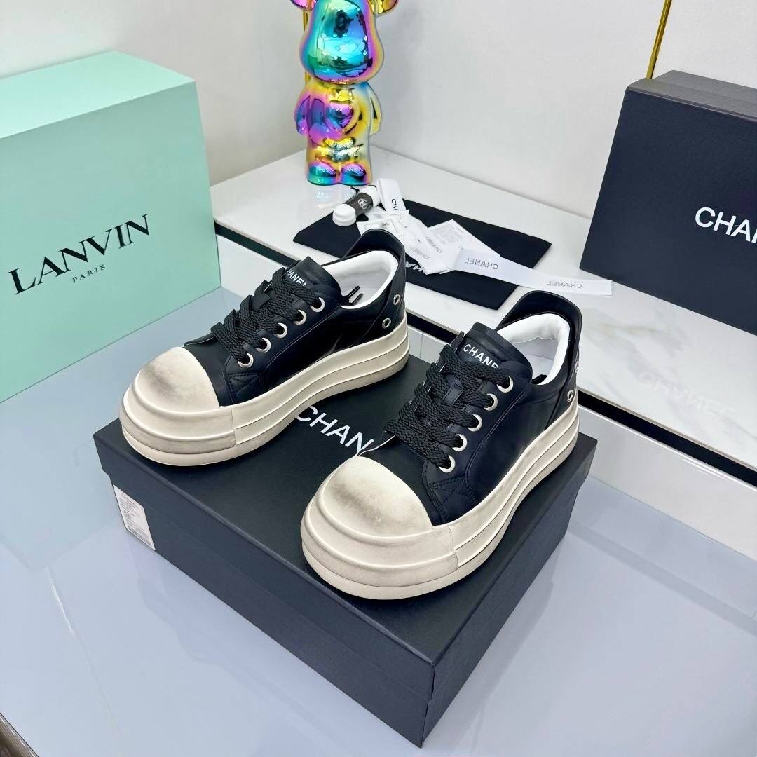Chanel 2025 SS Classic Panda Dirty Sneakers Bread Shoes - LY00330