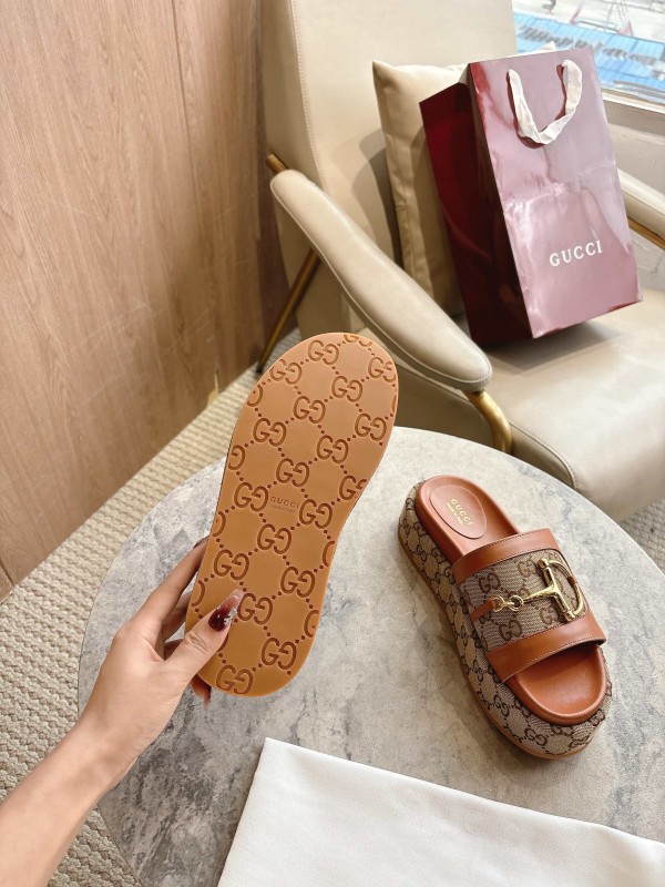 Gucci 8356-8 Women's Sandals with Horsebit Detail and Gold Hardware