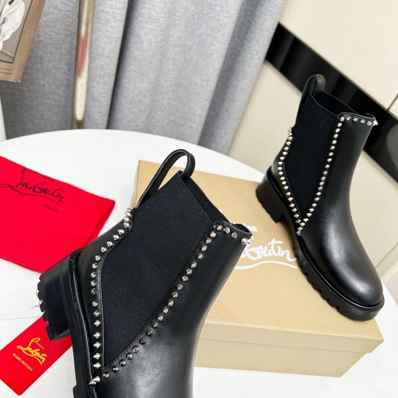 Christian Louboutin Fall/Winter 2025 Classic Ankle Boots with Studded Design - LY00330