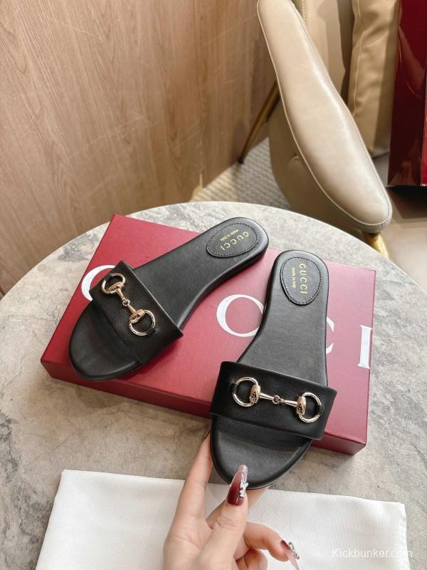 Gucci 2025/SS Leather Mule Sandals with Light Gold Hardware - 8023-3