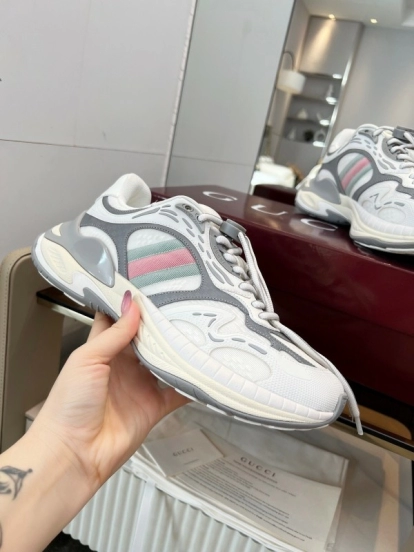 Gucci 2025 SS Collection 2.0 Sneakers with Reflective Stripes and Retro Design - AS00450