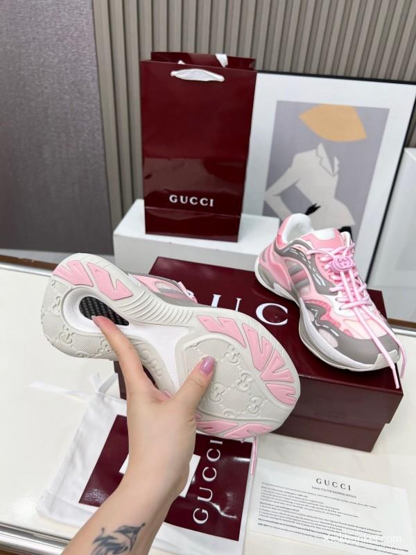Gucci 2025 SS Collection 2.0 Sneakers with Retro-Futuristic Design and Reflective Stripes - LY00460