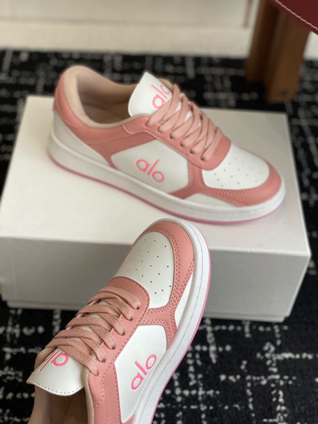 Alo 2025 SS Two-Tone White Sneakers Platform Comfort Casual Shoes - KFY00280
