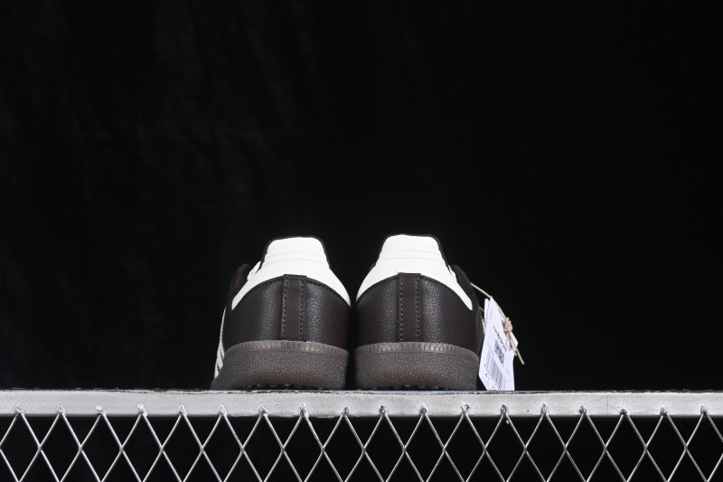 Adidas Samba OG Classic Low-Top Casual Sneakers with Retro Design - IH3982