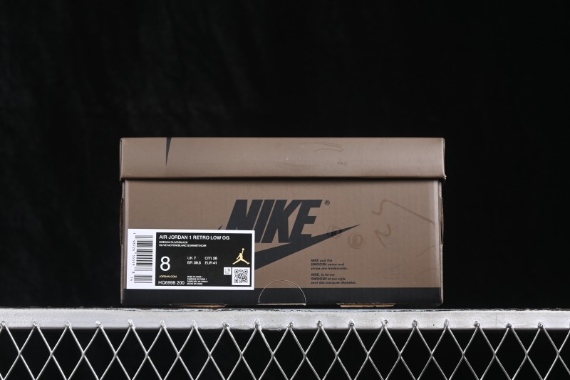 Nike Air Jordan 1 Low OG Men's Basketball Lifestyle Shoes with Retro Design - HQ6998-200
