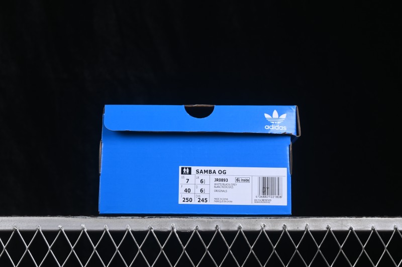 Adidas Samba OG Classic Skateboarding Shoes with Retro Suede Design - JR0893