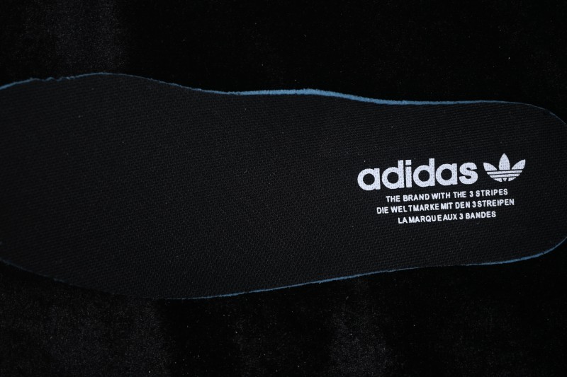 Adidas Samba OG Casual Slide Sandals for Unisex with Retro Design - LB3815
