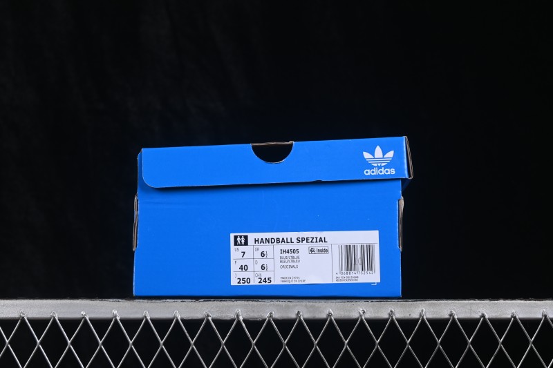 Adidas Handball Spezial Retro Skateboarding Shoes with Suede Upper and Gum Rubber Sole - IH4505