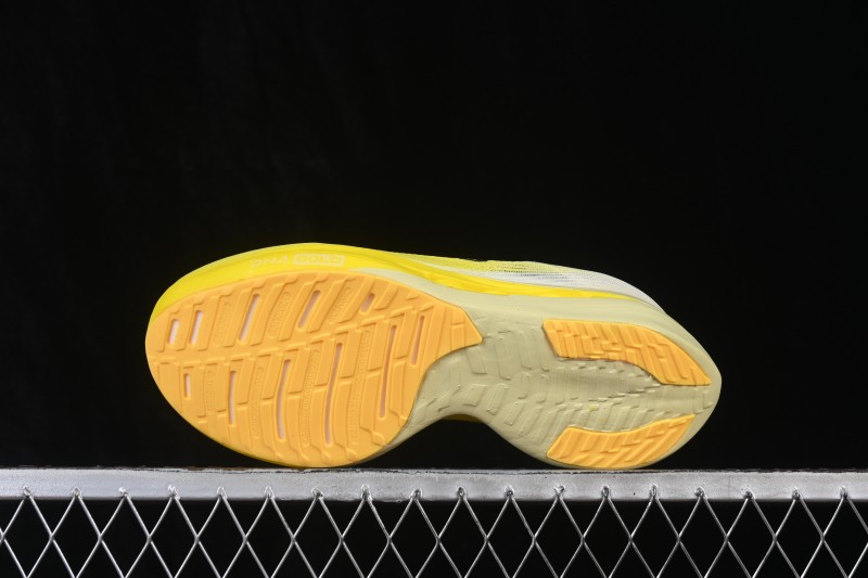 Brooks Hyperion Elite 5 Racing Running Shoes with Lightweight Cushioning and Carbon Plate - 1000491D756