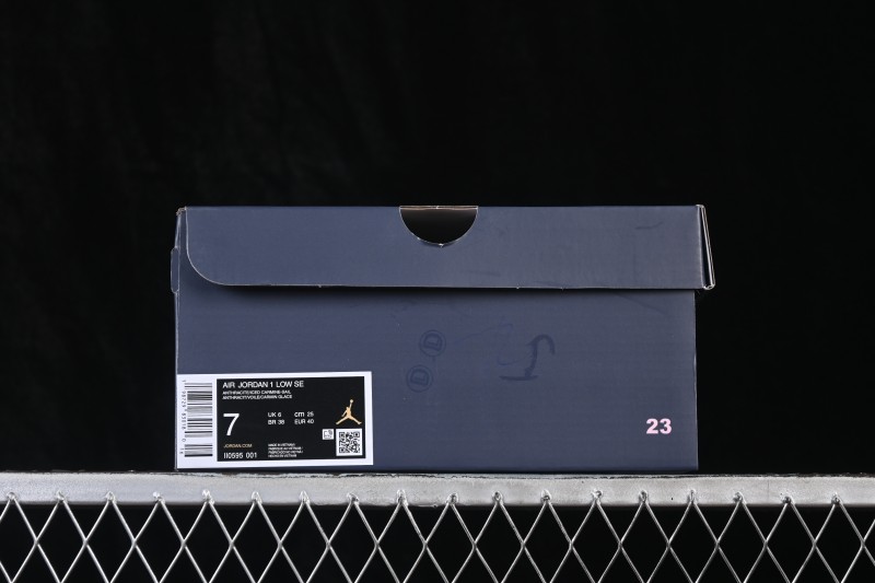Nike Air Jordan 1 Low Retro Basketball Shoes with Cracked Leather Design - II0595-001