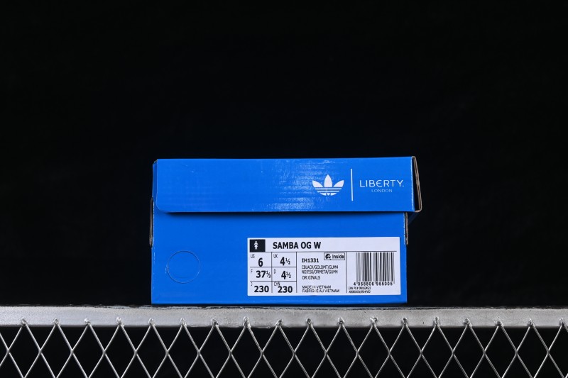 Adidas Samba OG Classic Skateboarding Shoes with Retro Suede Design - IH1331