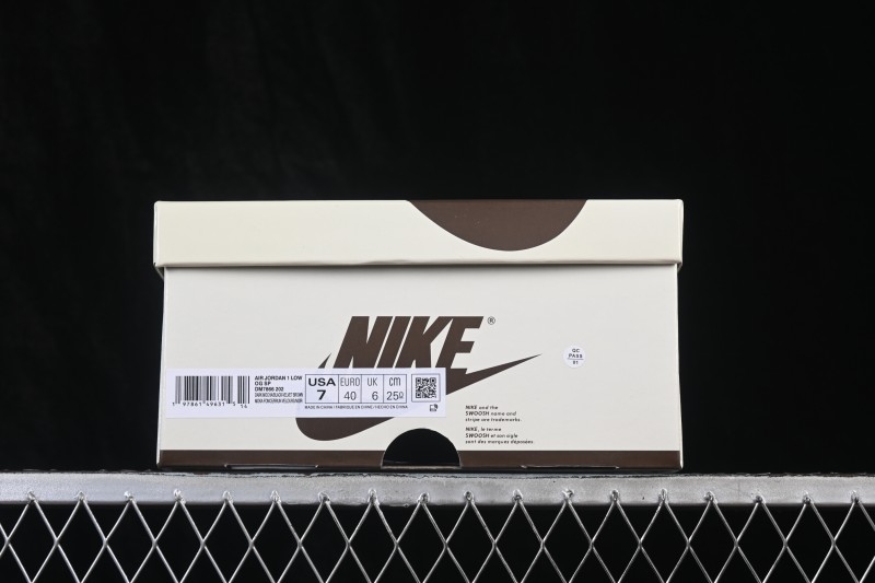 Nike Air Jordan 1 Low OG Travis Scott Reverse Swoosh Premium Leather Sneakers - DM7866-202