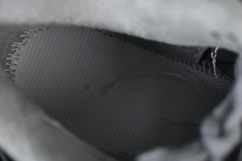 Nike Air Jordan 4 Retro SE Running Shoes with Smoke Grey and Cement Grey Colorway - FQ7928-001