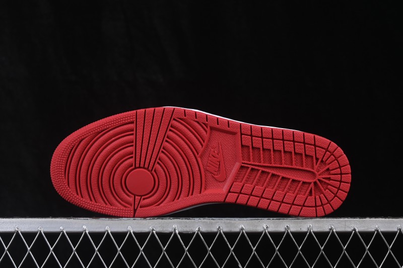 Nike Travis Scott x Air Jordan 1 Low OG Retro Basketball Sneakers with Reverse Swoosh Design - DM7866-101