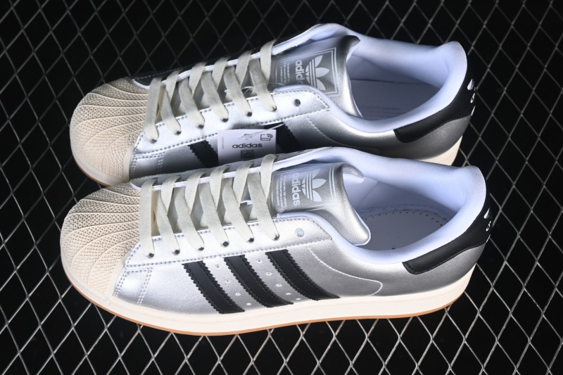 Adidas Originals Superstar II Casual Sneakers with Shell Toe Design - HQ2692