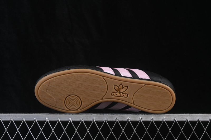 Adidas Originals Taekwondo Low-Top Training Shoes with Full-Foot Grip and Cushioned Comfort - JS1615