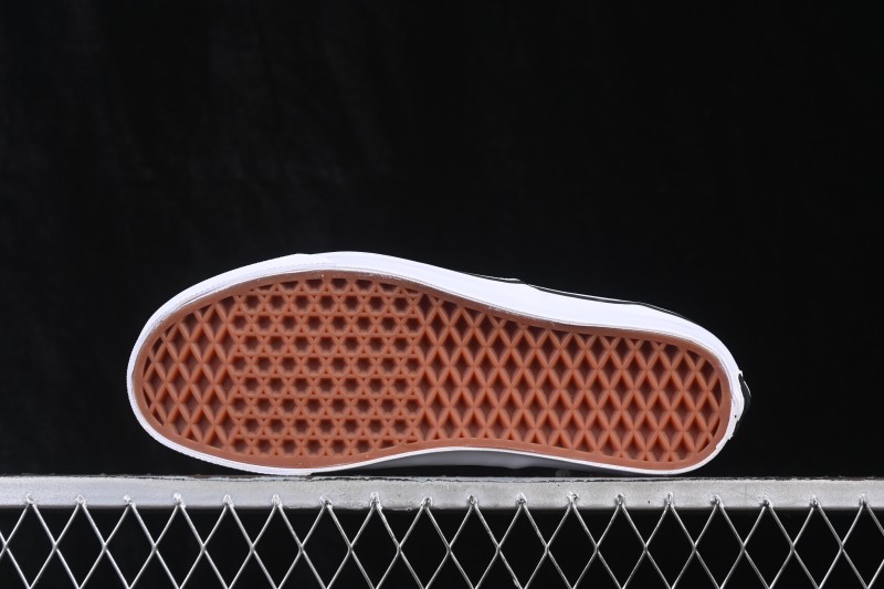 Vans Authentic 44 Low-Top Vulcanized Skate Shoes - VN000EEUDOL